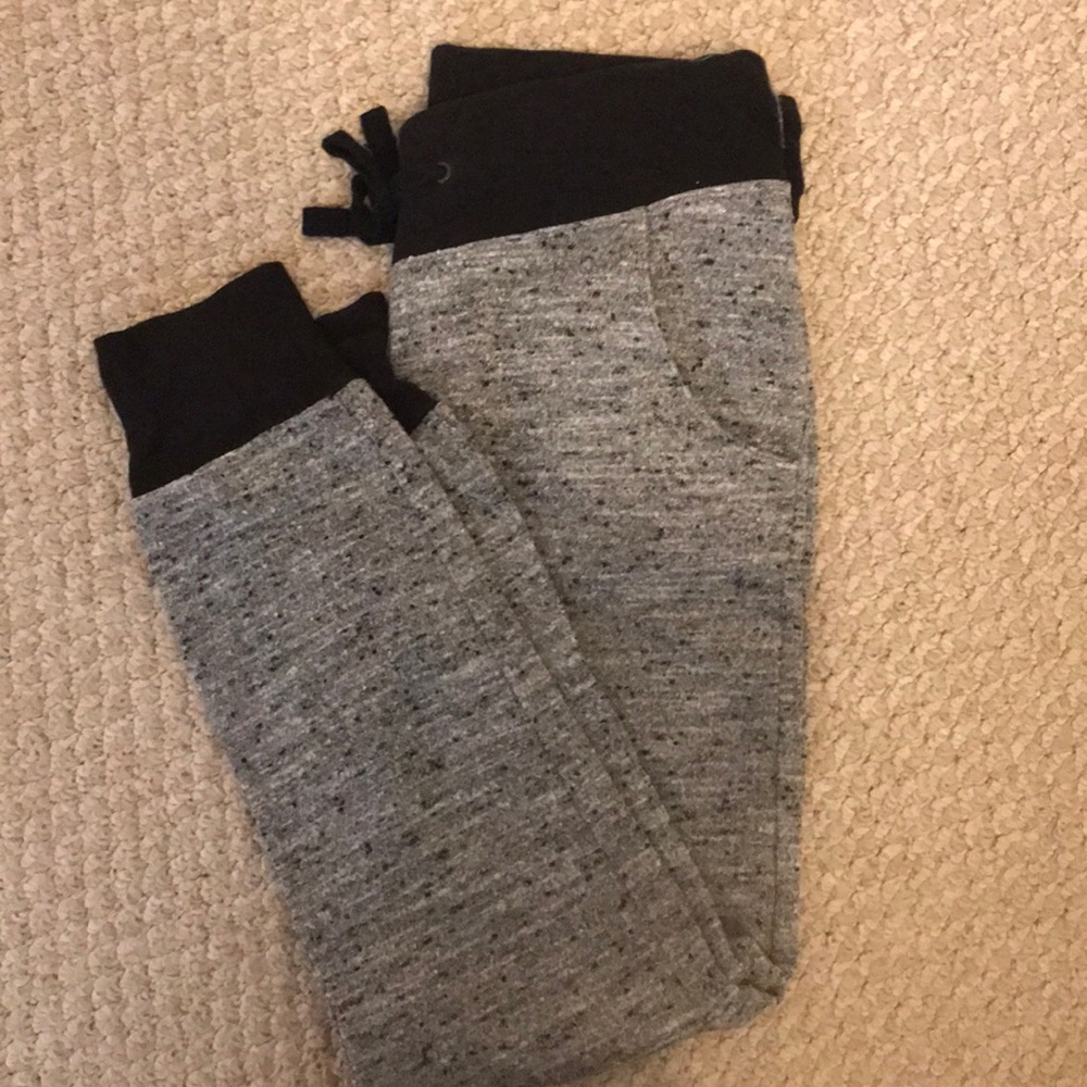 Express - Pepper coloured joggers